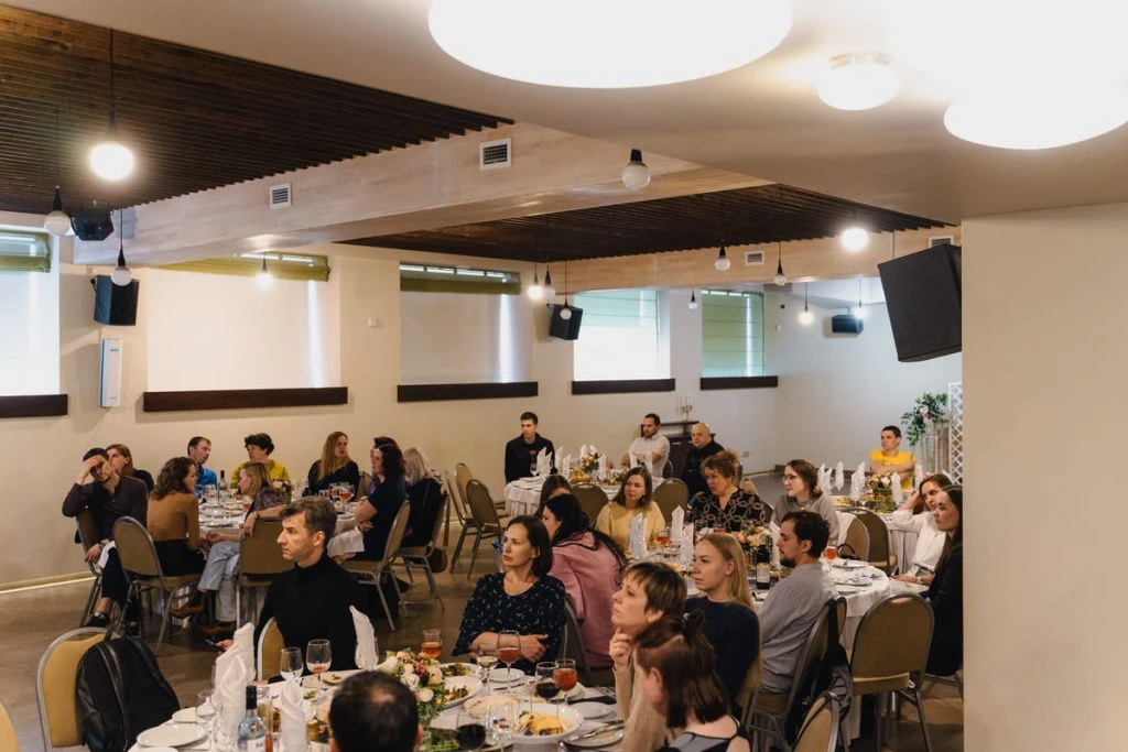 002-2022-04-07-18-11-47-Truhin.jpg 002-2022-04-07-18-11-47-Truhin.jpg