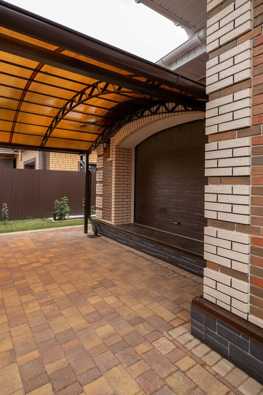 Брусчатка Старый город Осень в частном доме