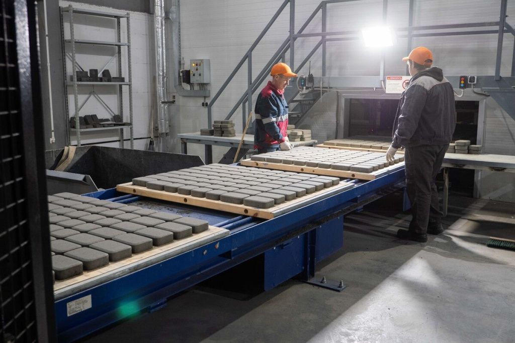 P1003009-min.jpg P1003009-min.jpg