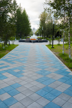 Купите квадратную тротуарную плитку от производителя «Поревит»