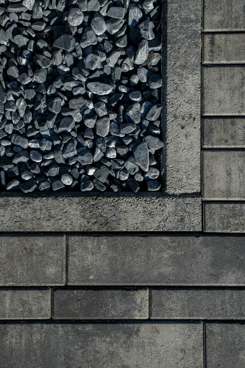 Ландшафтный дизайн в Тюмени с плиткой Ригель, Трио, 300х900 мм